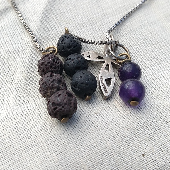 Group of 4 Vintage Necklaces, Various Lengths & Designs, Beads, Pendants… - Picture 11 of 16